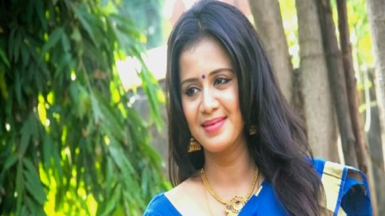 தொகுப்பாளினி அஞ்சனா வெளியேற காரணம் இதுதான்...! வாழ்த்தும் ரசிகர்கள்..! தொகுப்பாளினி அஞ்சனா வெளியேற காரணம் இதுதான்...! வாழ்த்தும் ரசிகர்கள்..!