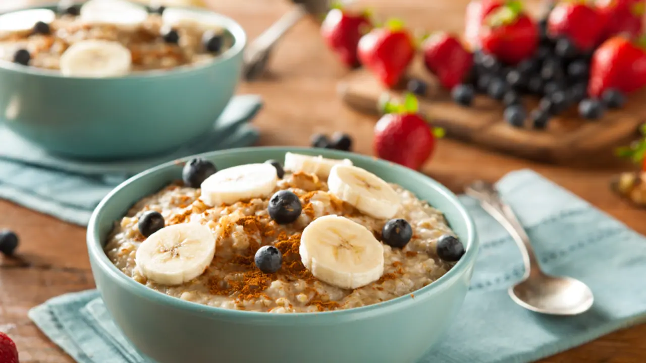 Health Tips : നമുക്ക് 'എനര്ജി' പകരാൻ സഹായിക്കുന്ന അഞ്ച് തരം ഭക്ഷണങ്ങള്... Health Tips : നമുക്ക് 'എനര്ജി' പകരാൻ സഹായിക്കുന്ന അഞ്ച് തരം ഭക്ഷണങ്ങള്...