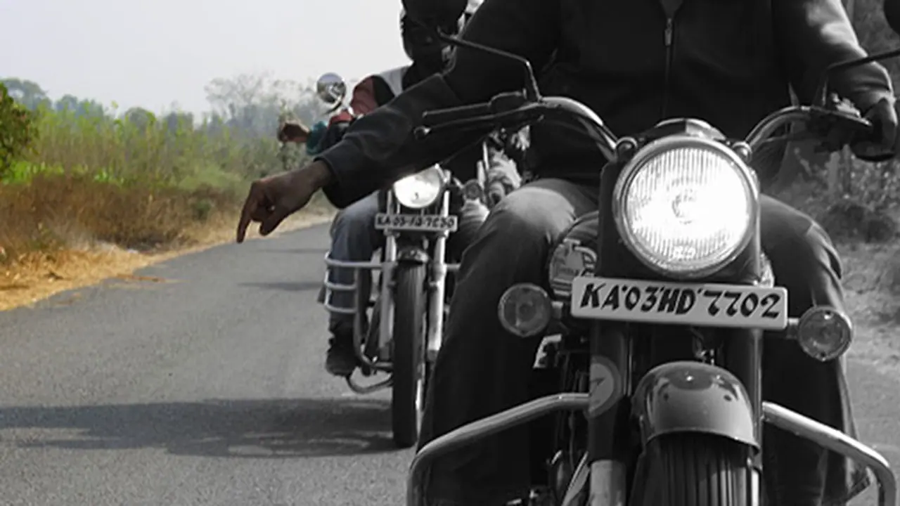 Karnataka traffic police to give free helmets to riders Karnataka traffic police to give free helmets to riders