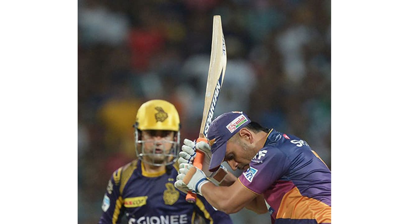 എന്നാലും ധോണി ഇര്ഫാനോട് ഇത് വേണമായിരുന്നോ? എന്നാലും ധോണി ഇര്ഫാനോട് ഇത് വേണമായിരുന്നോ?