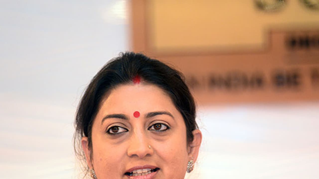 ಚಮ್ಮಾರ ಕೇಳಿದ್ದು ಹತ್ತು, ಸ್ಮೃತಿ ಇರಾನಿ ಕೊಟ್ಟದ್ದು ನೂರು ಚಮ್ಮಾರ ಕೇಳಿದ್ದು ಹತ್ತು, ಸ್ಮೃತಿ ಇರಾನಿ ಕೊಟ್ಟದ್ದು ನೂರು