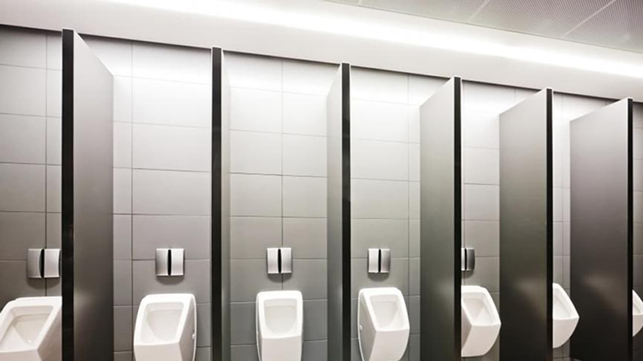 ಬರಲಿದೆ ಮೂತ್ರ ಬ್ಯಾಂಕ್: ಮೂತ್ರ ಕೊಟ್ರೆ ಹಣ ಸಿಗುತ್ತೆ ಬರಲಿದೆ ಮೂತ್ರ ಬ್ಯಾಂಕ್: ಮೂತ್ರ ಕೊಟ್ರೆ ಹಣ ಸಿಗುತ್ತೆ