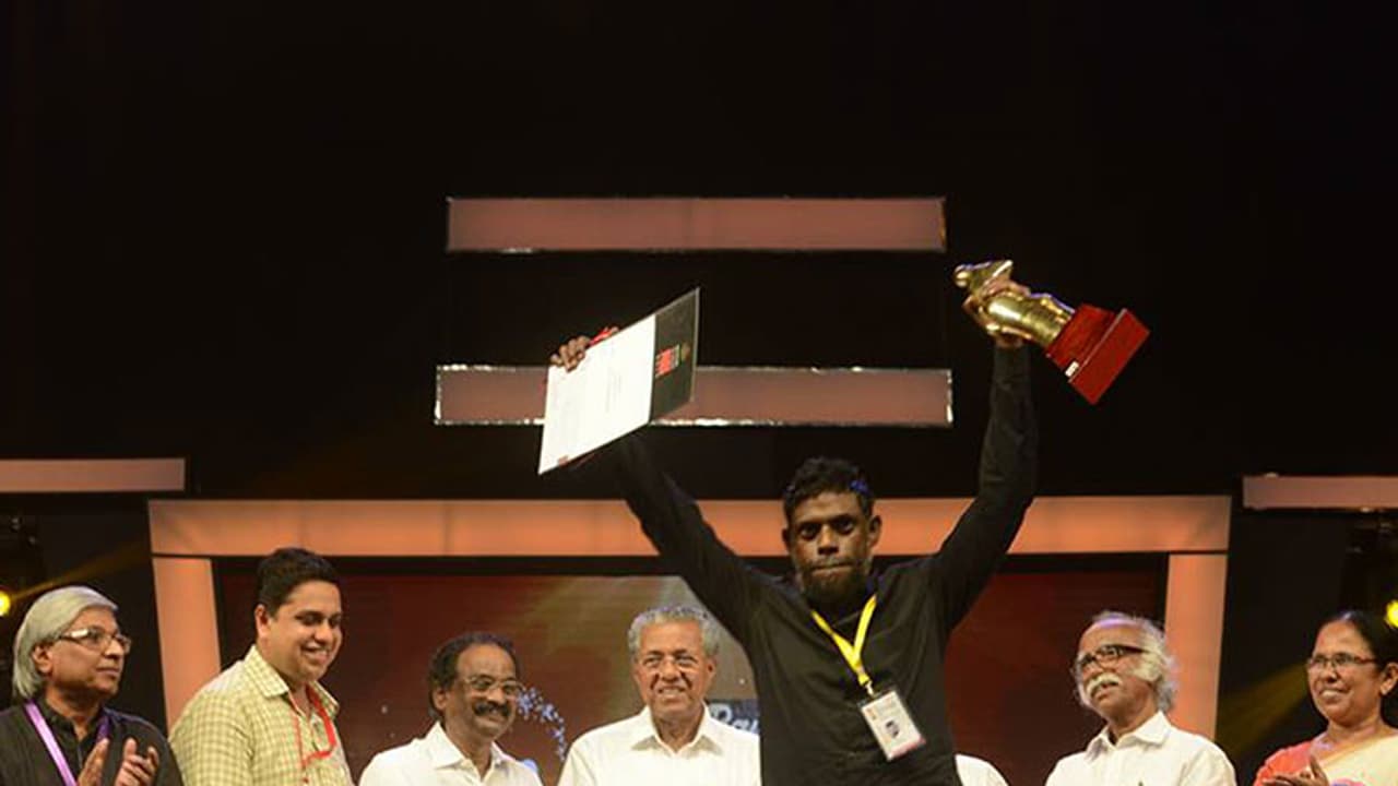 വിമതശബ്ദങ്ങള് അടിച്ചമര്ത്തപ്പെടുന്ന കാലത്ത് കലാകാരന്മാര് ഉറച്ച ശബ്ദമുള്ളവരാകണമെന്ന് മുഖ്യമന്ത്രി വിമതശബ്ദങ്ങള് അടിച്ചമര്ത്തപ്പെടുന്ന കാലത്ത് കലാകാരന്മാര് ഉറച്ച ശബ്ദമുള്ളവരാകണമെന്ന് മുഖ്യമന്ത്രി