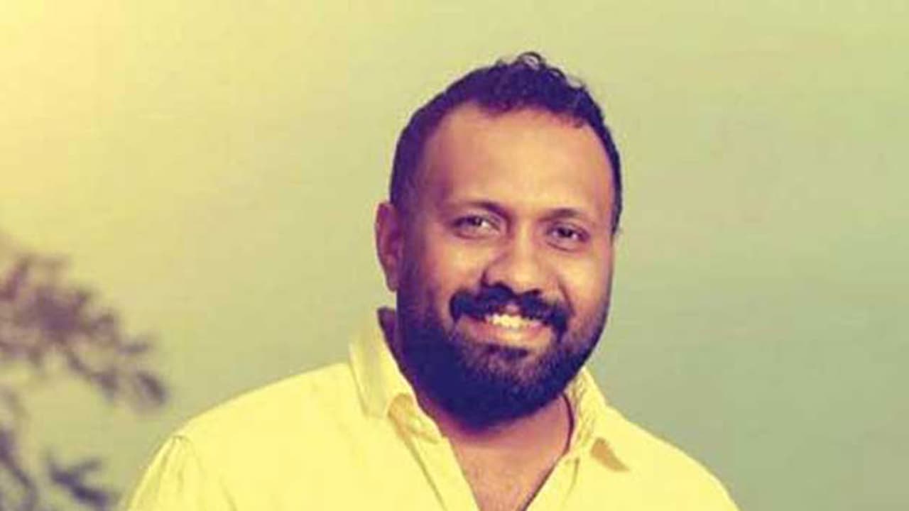 ലൈംഗികാത്രിക്രമ കേസ്; സംവിധായകന്‍ ഒമർ ലുലുവിന് മുൻകൂർ ജാമ്യം