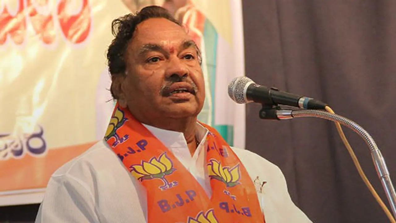 ಸಿದ್ದರಾಮಯ್ಯ ಜಾತಿ ಒಡೆಯುವ ಮಹಾಪುರುಷ: ಈಶ್ವರಪ್ಪ ಕಿಡಿ ಸಿದ್ದರಾಮಯ್ಯ ಜಾತಿ ಒಡೆಯುವ ಮಹಾಪುರುಷ: ಈಶ್ವರಪ್ಪ ಕಿಡಿ