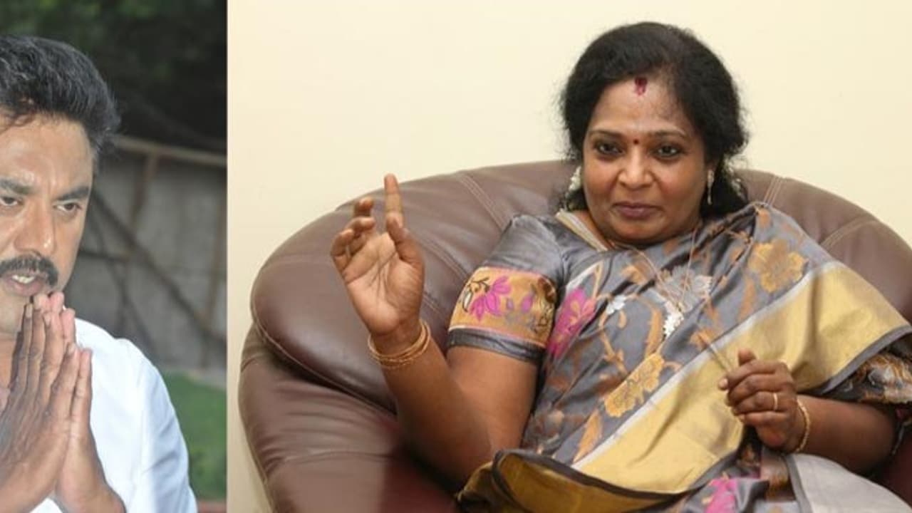 வருமான வரி சோதனை நெருக்கடி: தமிழிசையின் தயவை நாடிய சரத்குமார்! வருமான வரி சோதனை நெருக்கடி: தமிழிசையின் தயவை நாடிய சரத்குமார்!