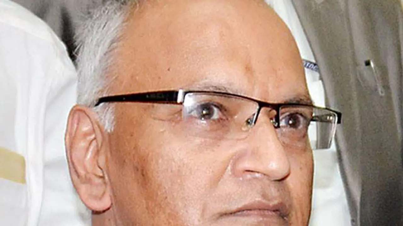 ಭೂಕಬಳಿಕೆ ಪ್ರಕರಣ: ನಿವೃತ್ತ ಸಿಎಸ್‌ ಜಾಧವ್‌, ತಾಯಿಗೆ ಭೂ ಕಂಟಕ