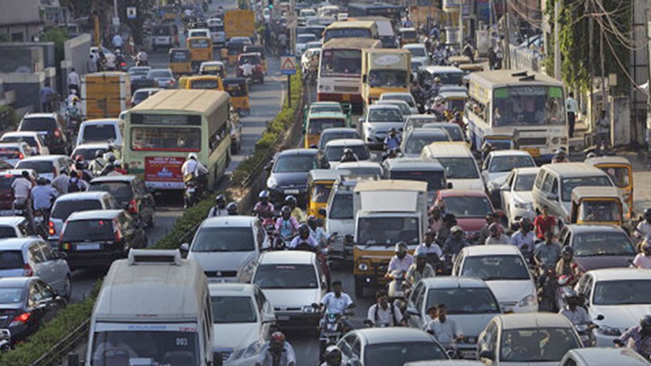 തമിഴ്നാടിന്റെ യോഗമാണ് രാജയോഗം, ഒഴുകുന്നത് കോടികള്, വീണ്ടുമൊരു വണ്ടിക്കമ്പനി കൂടി ഇങ്ങോട്ട്! തമിഴ്നാടിന്റെ യോഗമാണ് രാജയോഗം, ഒഴുകുന്നത് കോടികള്, വീണ്ടുമൊരു വണ്ടിക്കമ്പനി കൂടി ഇങ്ങോട്ട്!
