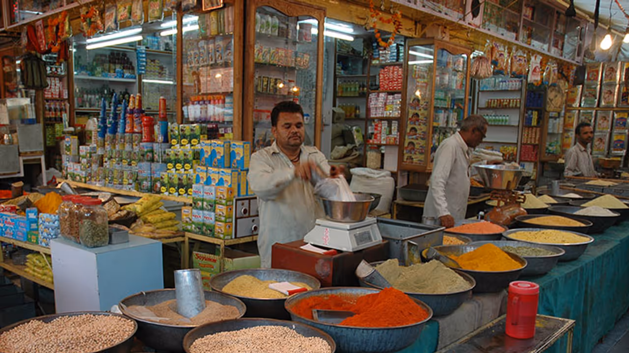 కరోనా ఎఫెక్ట్: విజయవాడ గొల్లపూడి మార్కెట్ నేటి నుండి ఆరు రోజులు మూసివేత కరోనా ఎఫెక్ట్: విజయవాడ గొల్లపూడి మార్కెట్ నేటి నుండి ఆరు రోజులు మూసివేత