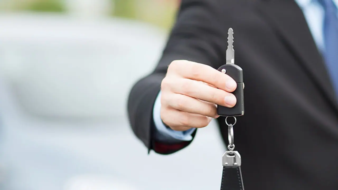 Speaker’s approval for new cars draws flak