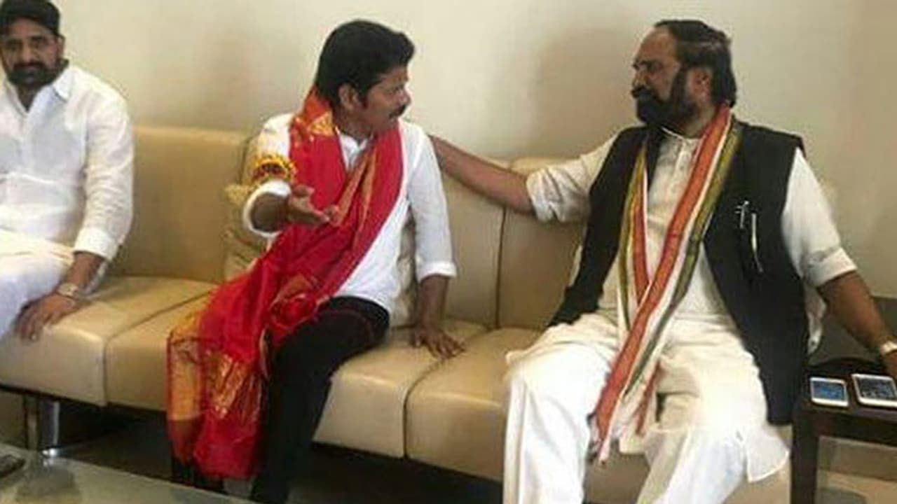 రేవంత్ రెడ్డితో ఉత్తమ్, సీఎస్ భేటీ.. అసెంబ్లీ సమావేశాల పొడగింపు? రేవంత్ రెడ్డితో ఉత్తమ్, సీఎస్ భేటీ.. అసెంబ్లీ సమావేశాల పొడగింపు?