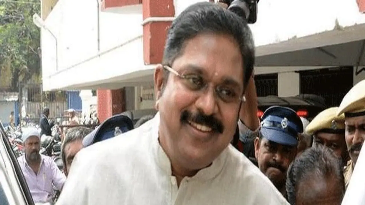 எடப்பாடியின் எதிர்காலம் என்னவென்று எனக்கு தெரியும்; தினகரன் பரபரப்பு பேட்டி! எடப்பாடியின் எதிர்காலம் என்னவென்று எனக்கு தெரியும்; தினகரன் பரபரப்பு பேட்டி!