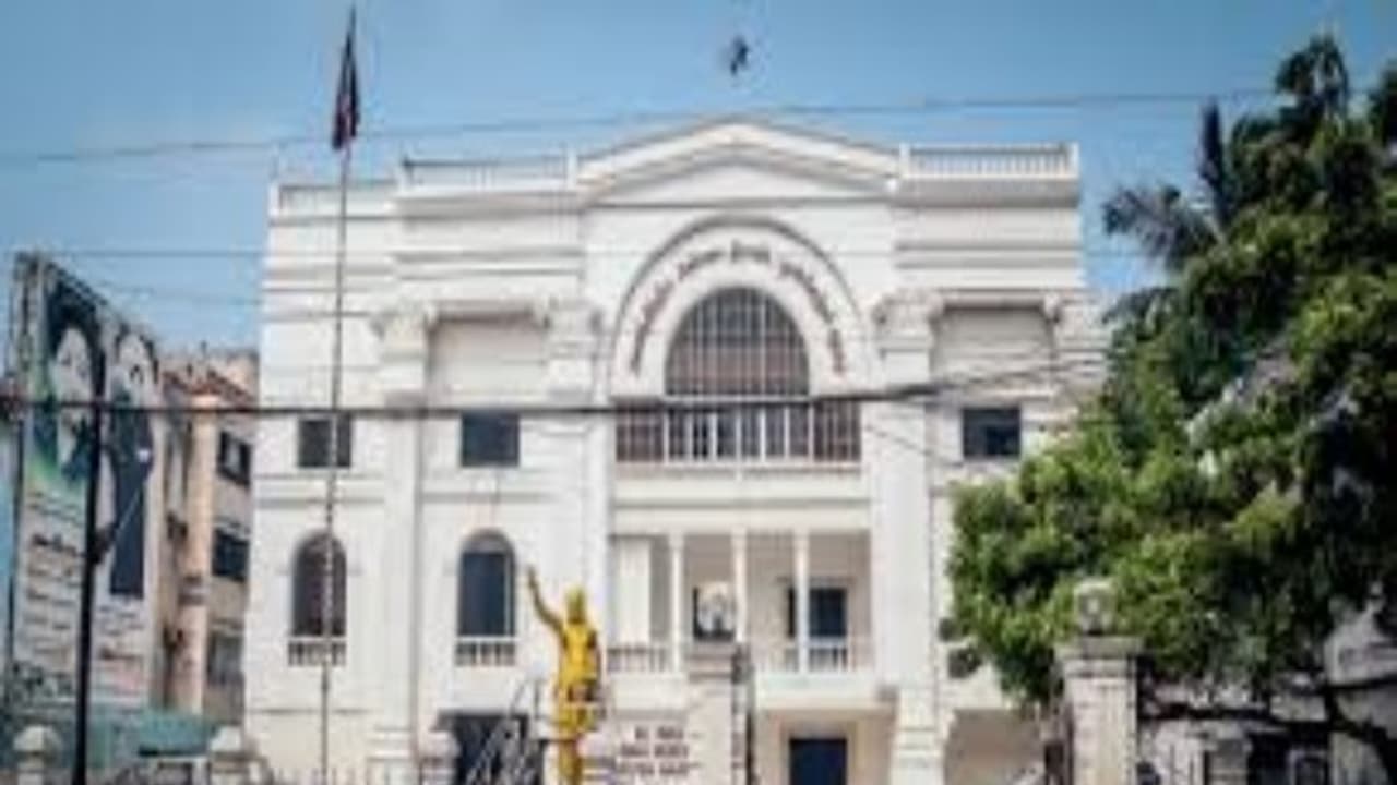 அதிமுக 46 ஆவது ஆண்டுவிழா !! போட்டி போட்டுக் கொண்டாடும் டி.டி.வி. – இபிஎஸ் அணிகள் !!! அதிமுக 46 ஆவது ஆண்டுவிழா !! போட்டி போட்டுக் கொண்டாடும் டி.டி.வி. – இபிஎஸ் அணிகள் !!!