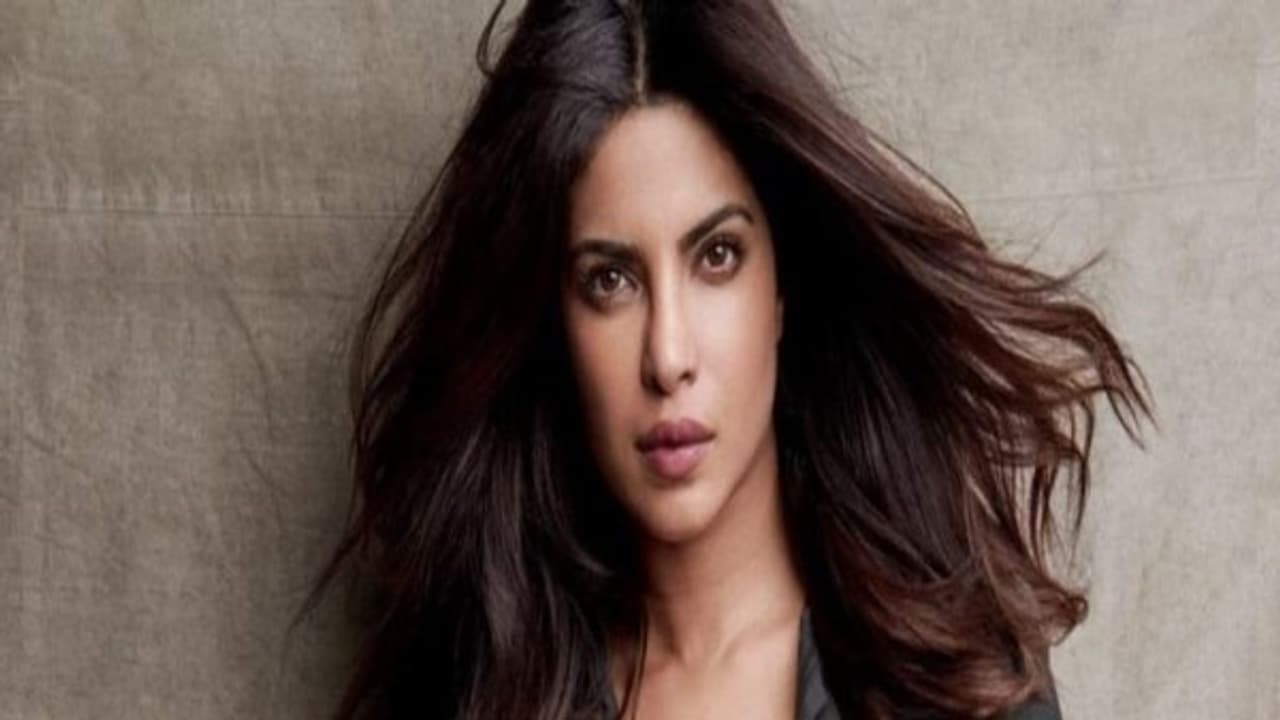 தவறான விளம்பரப்படத்தில் நடித்ததற்கு அசிங்கப்படும் பிரியங்கா சோப்ரா ? தவறான விளம்பரப்படத்தில் நடித்ததற்கு அசிங்கப்படும் பிரியங்கா சோப்ரா ?