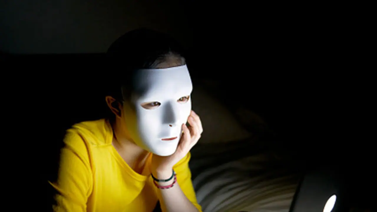 Fake sellers, long distance buyers: Why you should be wary of buying/selling online