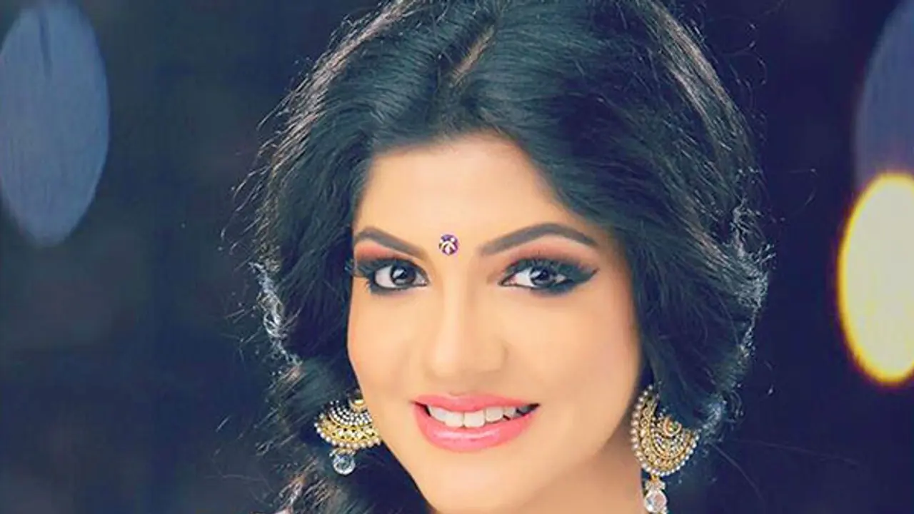 അപര്ണ പാടി, നിരഞ്ജന ആടി തകര്ത്തു വീഡിയോ കാണാം അപര്ണ പാടി, നിരഞ്ജന ആടി തകര്ത്തു വീഡിയോ കാണാം