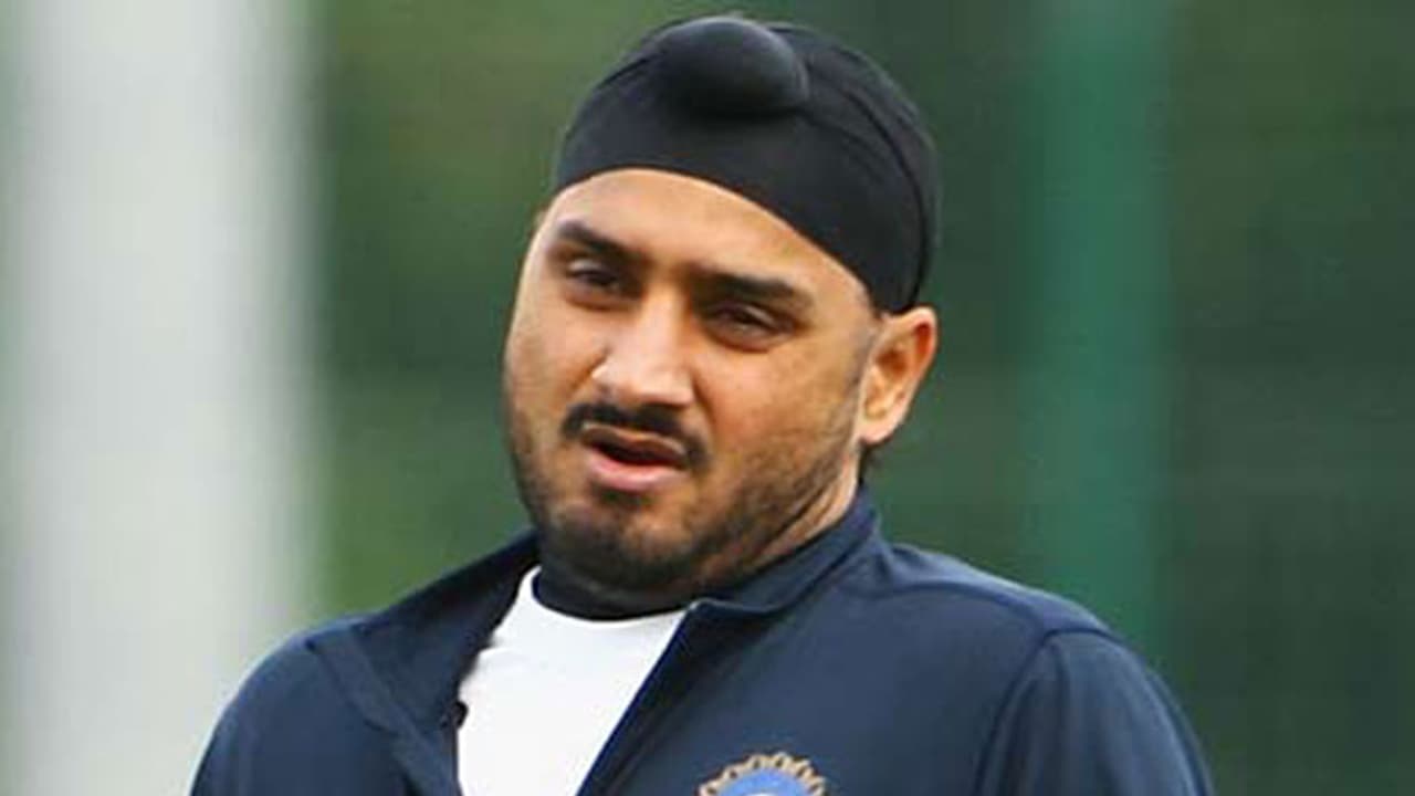 ಭಜ್ಜಿಗೆ ಕ್ಲಾಸ್ ತೆಗೆದುಕೊಂಡ ವಿಂಡೀಸ್ ವೇಗಿ ಭಜ್ಜಿಗೆ ಕ್ಲಾಸ್ ತೆಗೆದುಕೊಂಡ ವಿಂಡೀಸ್ ವೇಗಿ