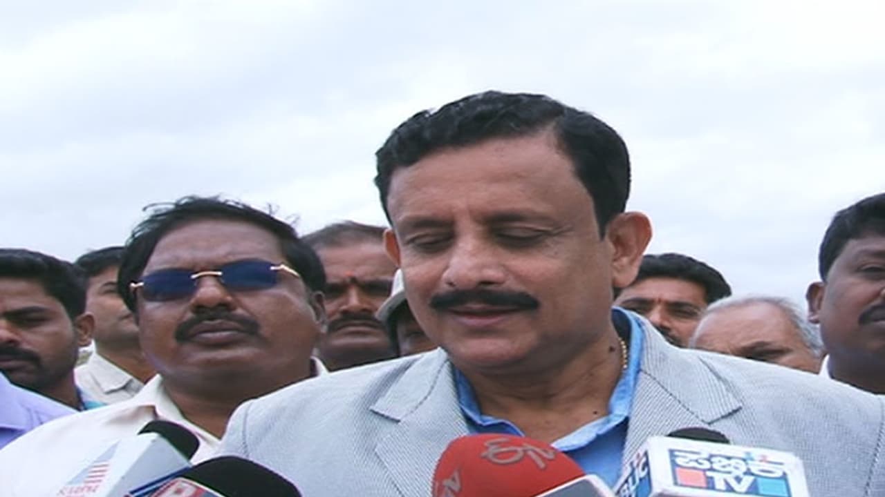 ಸಿ.ಆರ್.ಮನೋಹರ್ ಸರ್ಕಾರಿ ಭೂಮಿ ಒತ್ತುವರಿ ಮಾಡಿಲ್ಲ ಸಿ.ಆರ್.ಮನೋಹರ್ ಸರ್ಕಾರಿ ಭೂಮಿ ಒತ್ತುವರಿ ಮಾಡಿಲ್ಲ