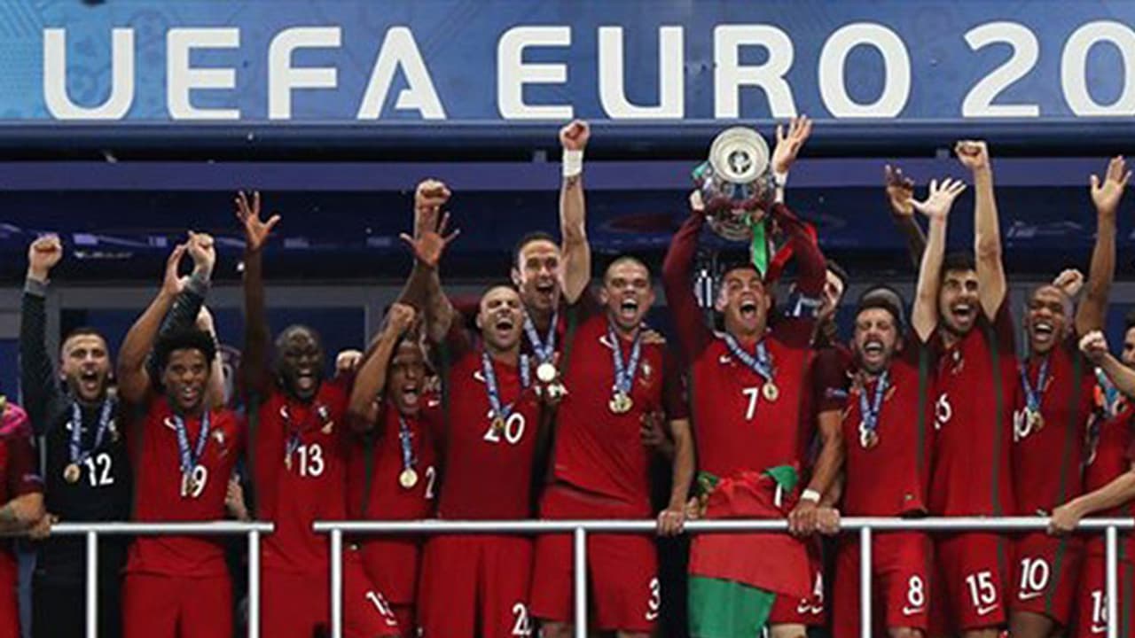 করোনায় আক্রান্ত ইউরো, বছরভরের মতোই প্রতিযোগিতা পিছিয়ে দিল উয়েফা করোনায় আক্রান্ত ইউরো, বছরভরের মতোই প্রতিযোগিতা পিছিয়ে দিল উয়েফা