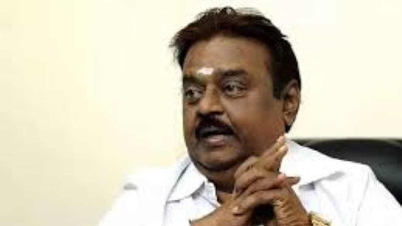 கிருஷ்ணசாமி மரணத்துக்கு விஜயகாந்த் இரங்கல்...! குடும்பத்தில் ஒருவருக்கு அரசு வேலை...! விஜயகாந்த் கிருஷ்ணசாமி மரணத்துக்கு விஜயகாந்த் இரங்கல்...! குடும்பத்தில் ஒருவருக்கு அரசு வேலை...! விஜயகாந்த்