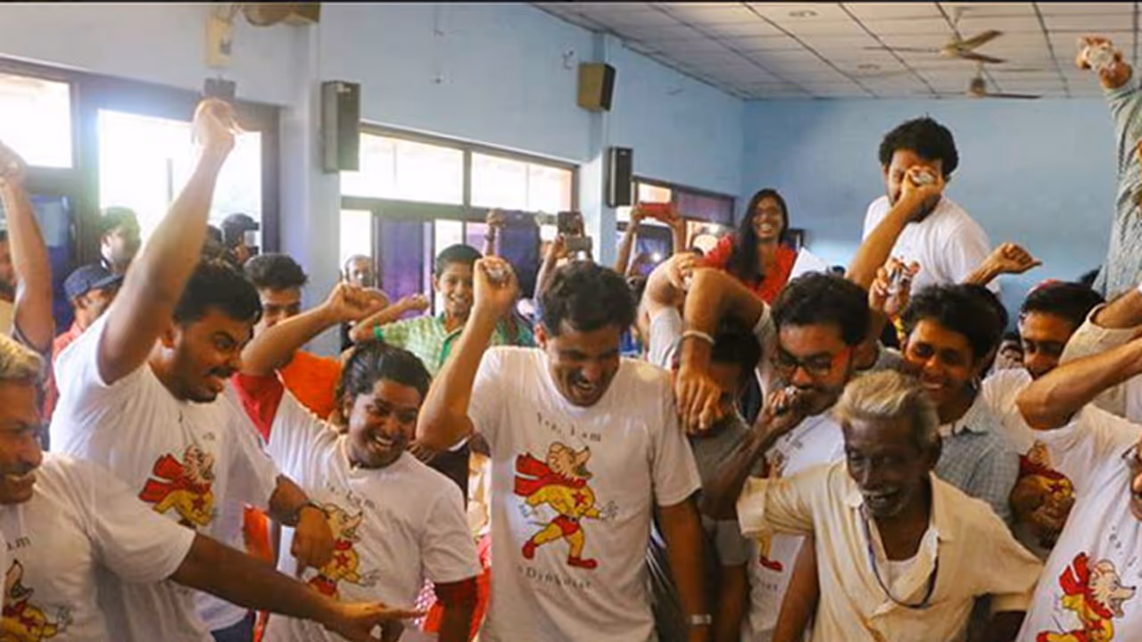 ഡിങ്കമതം പിളര്‍ന്നു; പുതിയ മതം ഡിങ്കോയിസം (മ)