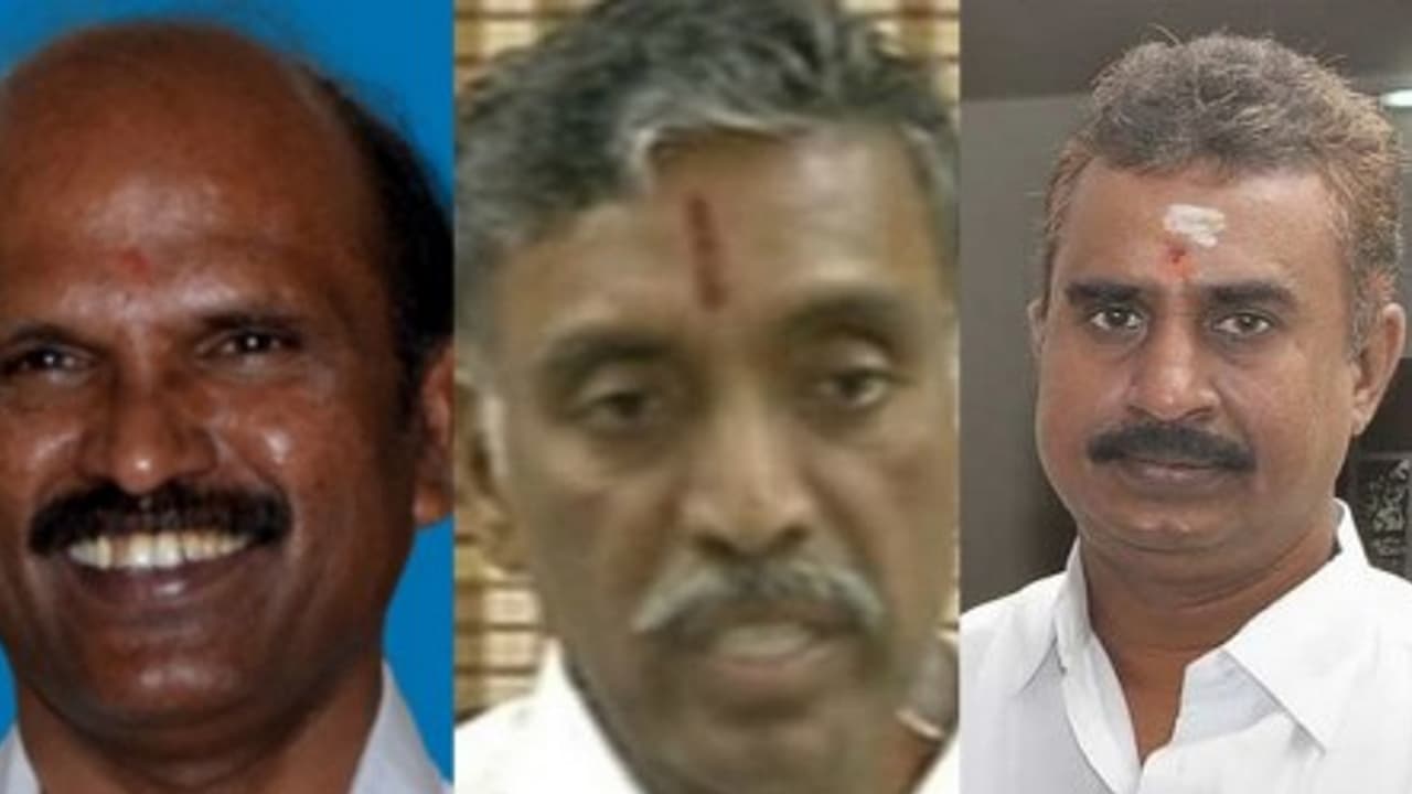 அமைச்சர் வேலுமணி, அன்பழகனுக்கு எதிராக போர்க்கொடி: முதல்வருக்கு தலைவலி கொடுக்கும் பழனியப்பன்! அமைச்சர் வேலுமணி, அன்பழகனுக்கு எதிராக போர்க்கொடி: முதல்வருக்கு தலைவலி கொடுக்கும் பழனியப்பன்!