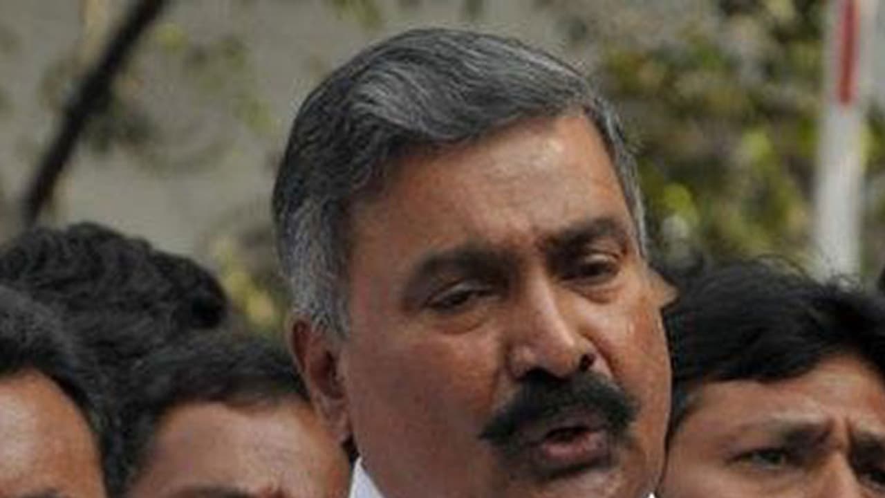 అందువల్లే ఇసుక కొరత...: మంత్రి పెద్దిరెడ్డి రామచంద్రారెడ్డి