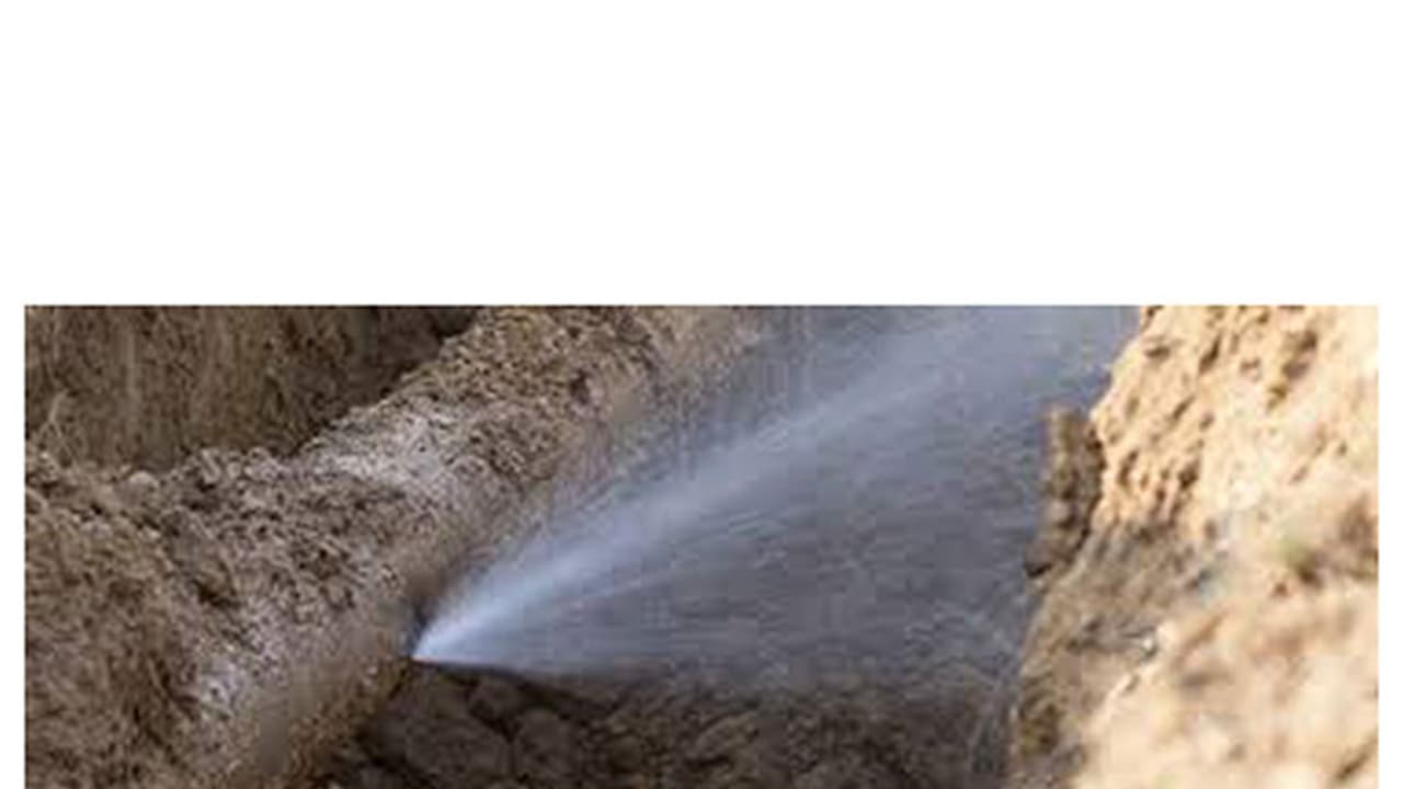 പമ്പിങ്ങ് നിർത്താന് മറന്ന് വാട്ടർ അഥോറിറ്റി; ജലമർദ്ദം താങ്ങാനാകാതെ ചുറ്റുമതില് തകർന്നു പമ്പിങ്ങ് നിർത്താന് മറന്ന് വാട്ടർ അഥോറിറ്റി; ജലമർദ്ദം താങ്ങാനാകാതെ ചുറ്റുമതില് തകർന്നു