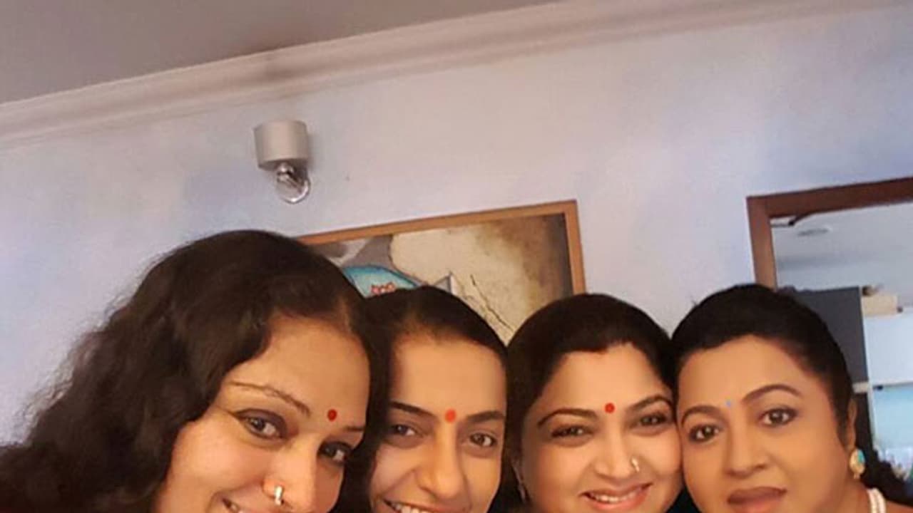 മലയാള സിനിമയെ ത്രസിപ്പിച്ച ആ നായികമാര് ഇപ്പോള് ഇങ്ങനെ! മലയാള സിനിമയെ ത്രസിപ്പിച്ച ആ നായികമാര് ഇപ്പോള് ഇങ്ങനെ!