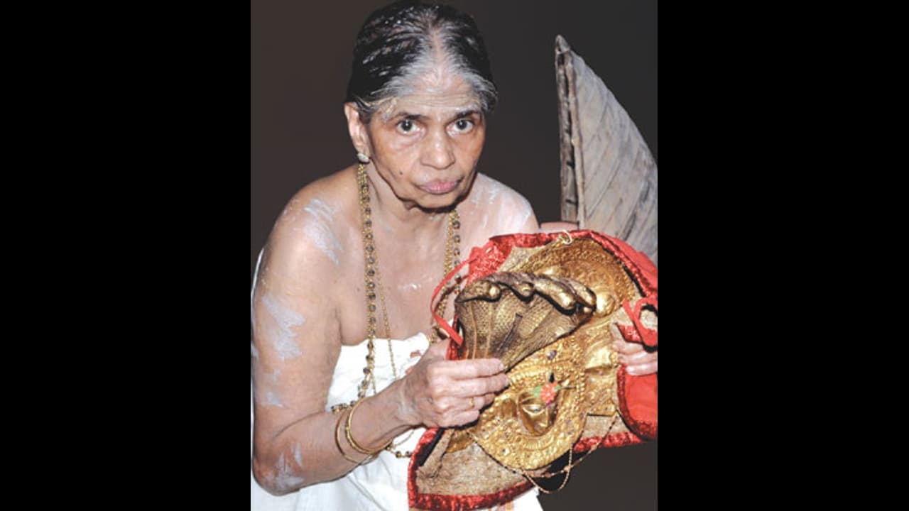 മണ്ണാറശാല വലിയമ്മ സുഖമായിരിക്കുന്നു; ആരോഗ്യസ്ഥിതിയെക്കുറിച്ച് പ്രചരിക്കുന്നത് വ്യാജ വാർത്തകളെന്ന് കുടുംബം മണ്ണാറശാല വലിയമ്മ സുഖമായിരിക്കുന്നു; ആരോഗ്യസ്ഥിതിയെക്കുറിച്ച് പ്രചരിക്കുന്നത് വ്യാജ വാർത്തകളെന്ന് കുടുംബം