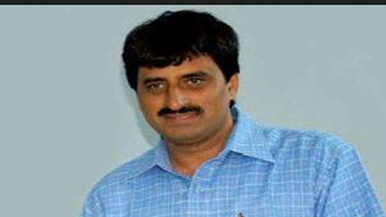 ಹುಣಸೂರಲ್ಲಿ ಯೊಗೇಶ್ವರ್ ಗೆ ತಪ್ಪಿತು ಯೋಗ : ಸ್ಥಳೀಯ ಮುಖಂಡಗೆ ಬಿಜೆಪಿ ಟಿಕೆಟ್ .? ಹುಣಸೂರಲ್ಲಿ ಯೊಗೇಶ್ವರ್ ಗೆ ತಪ್ಪಿತು ಯೋಗ : ಸ್ಥಳೀಯ ಮುಖಂಡಗೆ ಬಿಜೆಪಿ ಟಿಕೆಟ್ .?