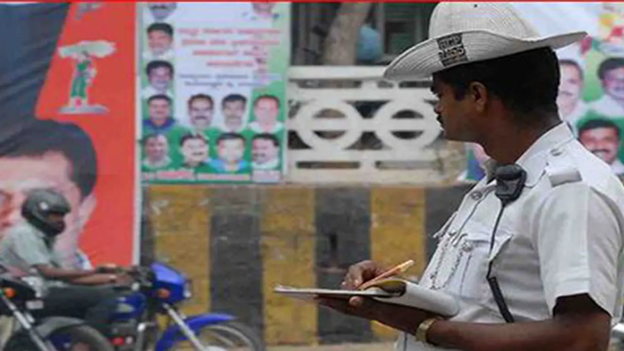 ಕಾರು ಚಾಲನೆ ವೇಳೆ ಹೃದಯಾಘಾತಕ್ಕೆ ಈಡಾದವನ ರಕ್ಷಿಸಿದ ಪೊಲೀಸ್‌