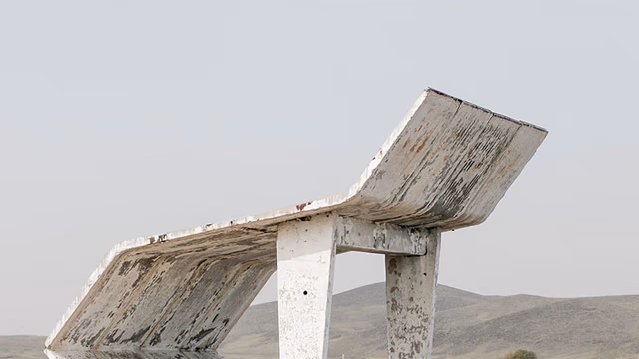 സഞ്ചാരികളേ, നിങ്ങള് സോവിയറ്റ് യൂണിയനിലെ ബസ് സ്റ്റോപ്പുകൾ കണ്ടിട്ടുണ്ടോ? സഞ്ചാരികളേ, നിങ്ങള് സോവിയറ്റ് യൂണിയനിലെ ബസ് സ്റ്റോപ്പുകൾ കണ്ടിട്ടുണ്ടോ?