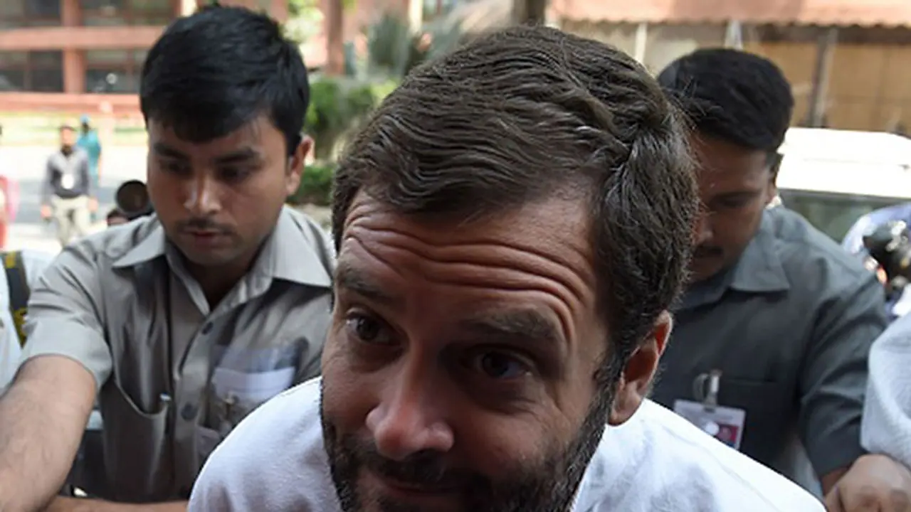 ಫ್ಲೈಟ್ ಹತ್ತಿದ್ರು, ಕಾರ್ ಏರಿದ್ರು, ಬೈಕ್ ಸವಾರಿ ಮಾಡಿದ್ರು, ನಡೆದೂ ಹೋದ್ರು.. ಕೊನೆಗೆ ರಾಹುಲ್ ಅರೆಸ್ಟ್ ಆದ್ರು