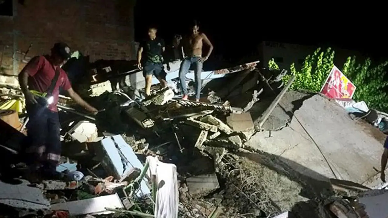 Ecuador Quake: Death toll climbs to 400 Ecuador Quake: Death toll climbs to 400