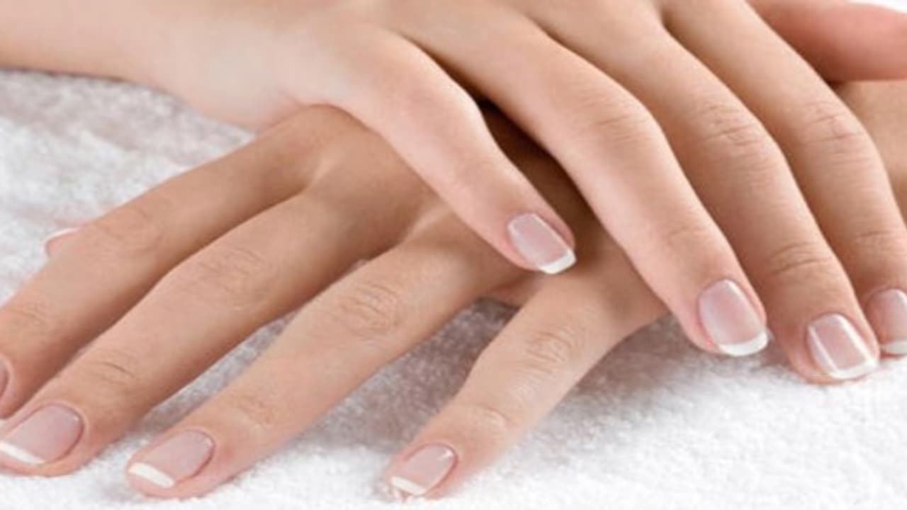 அழுக்குகள் இல்லாத அழகான நகங்கள் வேண்டுமா? இதோ டிப்ஸ்.. அழுக்குகள் இல்லாத அழகான நகங்கள் வேண்டுமா? இதோ டிப்ஸ்..