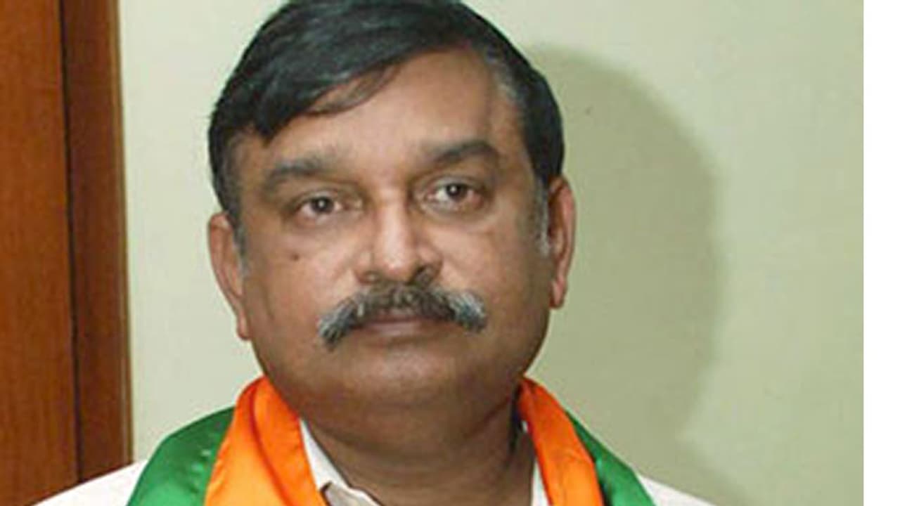 ఆపరేషన్ గరుడ పేరుతో హీరో శివాజీ డ్రామాలు ఆపరేషన్ గరుడ పేరుతో హీరో శివాజీ డ్రామాలు