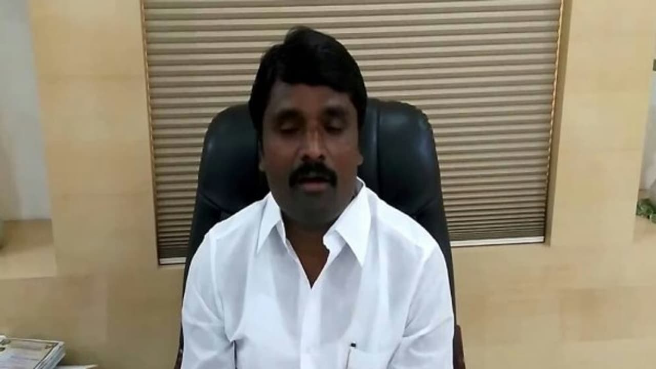 எங்க குடும்பத்தையே கீழ்த்தரமாக பேசியவர்தான் அன்புசெழியன்! சினிமா பைனான்சியர் மீது குவியும் புகார்! எங்க குடும்பத்தையே கீழ்த்தரமாக பேசியவர்தான் அன்புசெழியன்! சினிமா பைனான்சியர் மீது குவியும் புகார்!