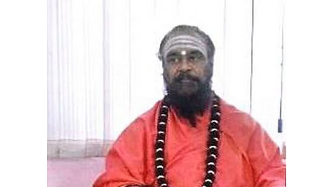 ಕುಮಾರಸ್ವಾಮಿ ದೇವಸ್ಥಾನದ ತಂಟೆಗೆ ಹೋದ್ರೆ ಹುಶಾರ್: ಸಿಎಂಗೆ ರಂಭಾಪುರಿ ಶ್ರೀಗಳ ಎಚ್ಚರಿಕೆ ಕುಮಾರಸ್ವಾಮಿ ದೇವಸ್ಥಾನದ ತಂಟೆಗೆ ಹೋದ್ರೆ ಹುಶಾರ್: ಸಿಎಂಗೆ ರಂಭಾಪುರಿ ಶ್ರೀಗಳ ಎಚ್ಚರಿಕೆ