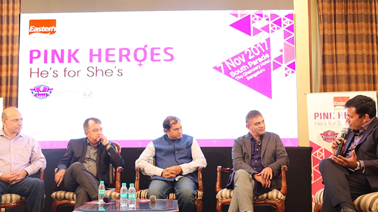 ಮಹಿಳೆಗೂ ಸಮಾನ ಅವಕಾಶದಿಂದ ಅಭಿವೃದ್ಧಿ ಮಹಿಳೆಗೂ ಸಮಾನ ಅವಕಾಶದಿಂದ ಅಭಿವೃದ್ಧಿ