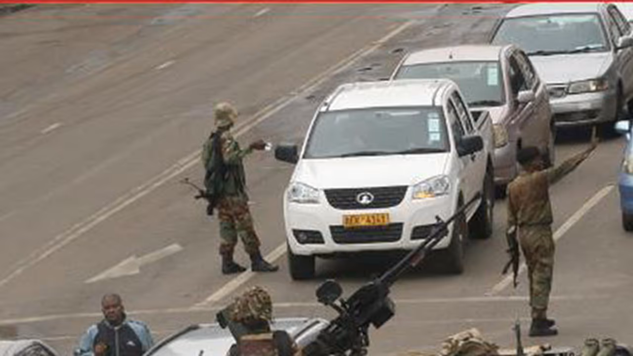 ಜಿಂಬಾಬ್ವೆಯಲ್ಲಿ ಕ್ಷಿಪ್ರ ಮಿಲಿಟರಿ ಆಡಳಿತ ? 400 ಭಾರತೀಯ ವಲಸಿಗರು ಸುರಕ್ಷಿತ