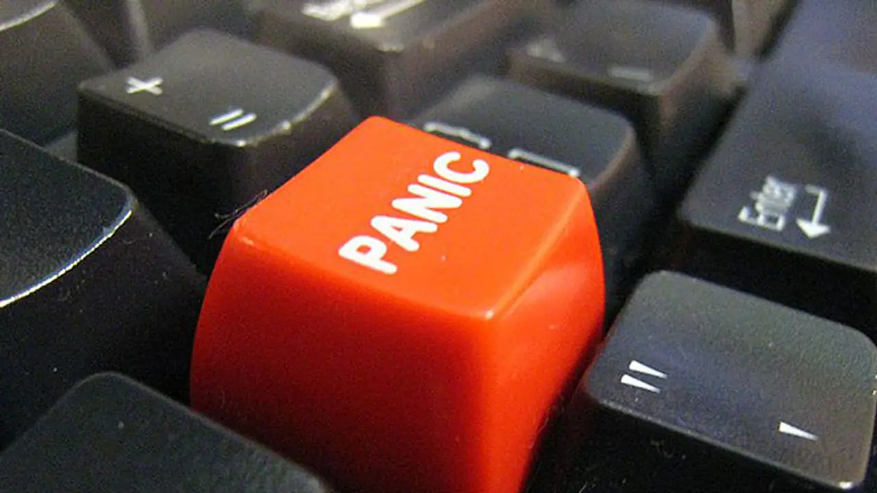 Panic button in mobile phones delayed till Feb end Panic button in mobile phones delayed till Feb end