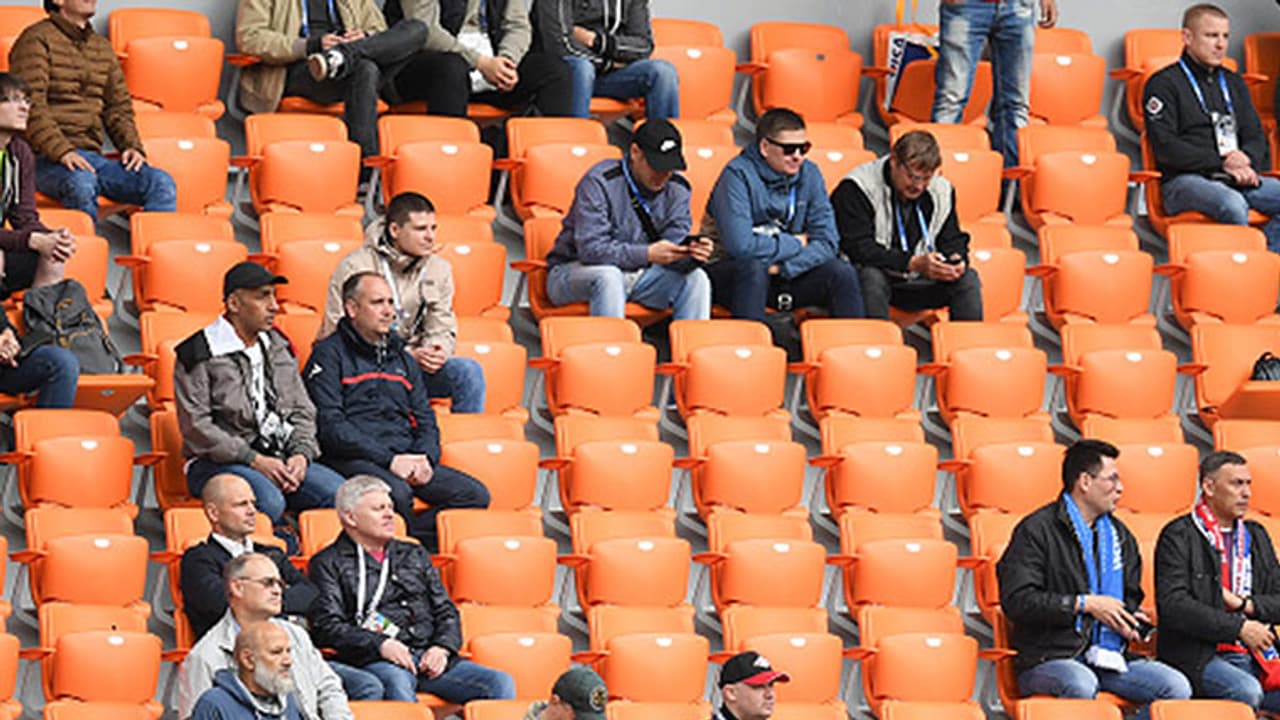 ലോകകപ്പിലെ ഒഴിഞ്ഞ കസേരകള്ക്ക് മറുപടി ലോകകപ്പിലെ ഒഴിഞ്ഞ കസേരകള്ക്ക് മറുപടി