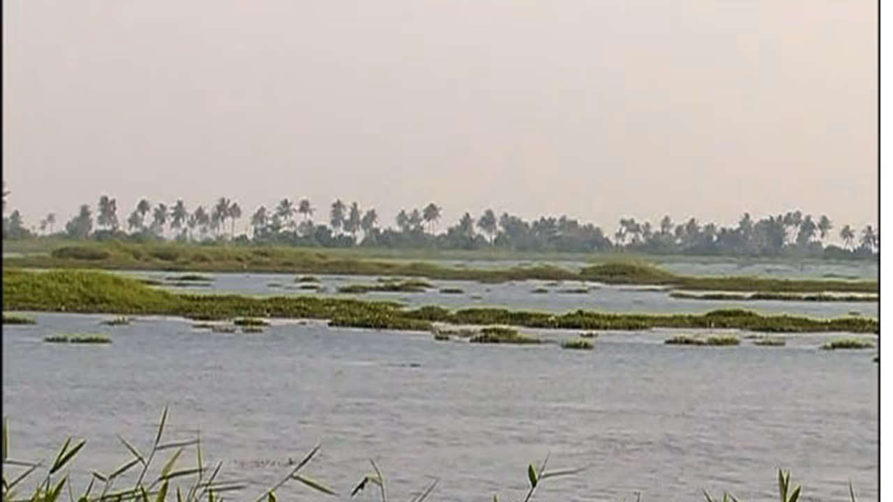 Exposed! Chandy, Jiji Thomson pressed for controversial projects Exposed! Chandy, Jiji Thomson pressed for controversial projects