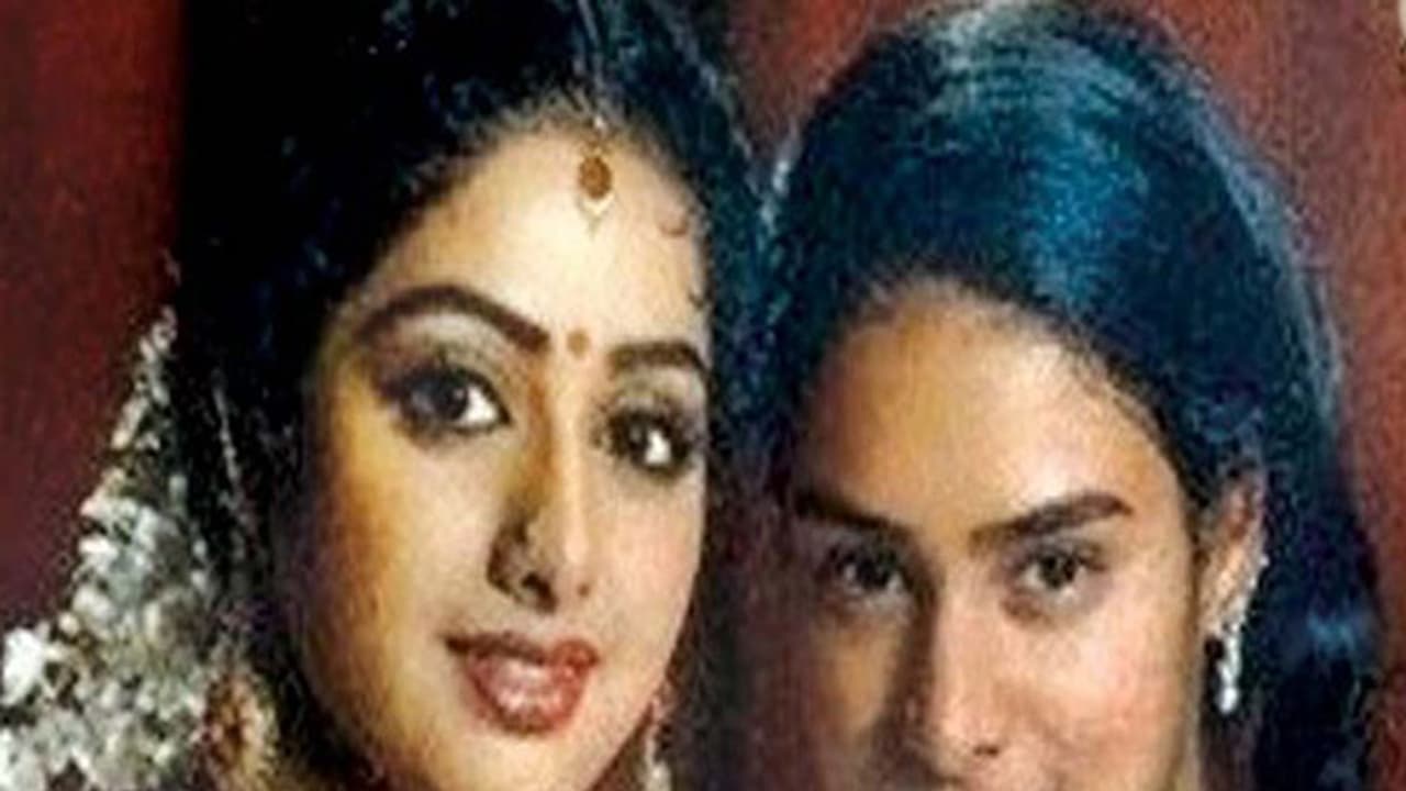 శ్రీదేవి చెల్లి ఇంత దారుణమా.? ఆస్తి తీసుకుని... శ్రీదేవి చెల్లి ఇంత దారుణమా.? ఆస్తి తీసుకుని...