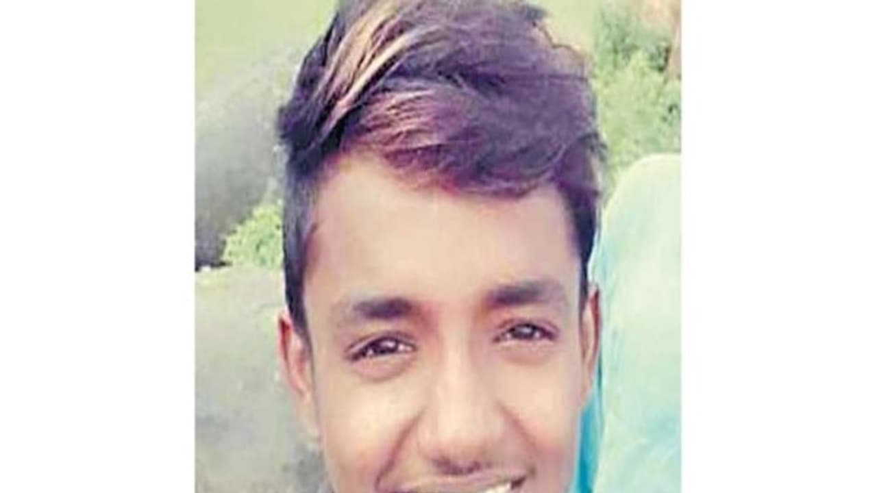 ஐ.டி.ஐ. மாணவர் நள்ளிரவில் ஓட, ஓட வெட்டிக் கொலை... சென்னையில் நடந்த பயங்கரம்... ஐ.டி.ஐ. மாணவர் நள்ளிரவில் ஓட, ஓட வெட்டிக் கொலை... சென்னையில் நடந்த பயங்கரம்...