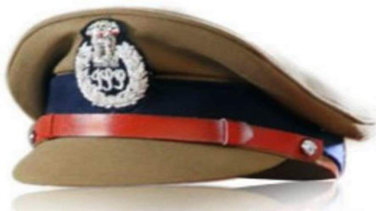 தமிழகம் முழுவதும் 46 ஐபிஎஸ் அதிகாரிகள் மாற்றம்! தமிழகம் முழுவதும் 46 ஐபிஎஸ் அதிகாரிகள் மாற்றம்!