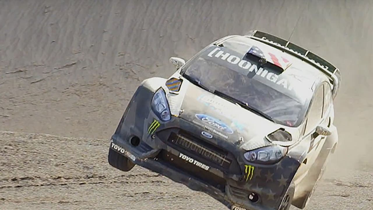 വായുവില് പറന്നിറങ്ങുന്ന കാര്; ചരിത്രം കുറിച്ചൊരു പ്രകടനം! വായുവില് പറന്നിറങ്ങുന്ന കാര്; ചരിത്രം കുറിച്ചൊരു പ്രകടനം!