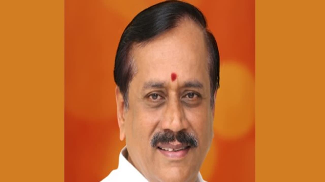 பெரியார் என்பது சிலை அல்ல தத்துவம்! ஹெச்.ராஜா மீது நடவடிக்கை எடுக்கக்கோரும் தமிழக நடிகர்! பெரியார் என்பது சிலை அல்ல தத்துவம்! ஹெச்.ராஜா மீது நடவடிக்கை எடுக்கக்கோரும் தமிழக நடிகர்!