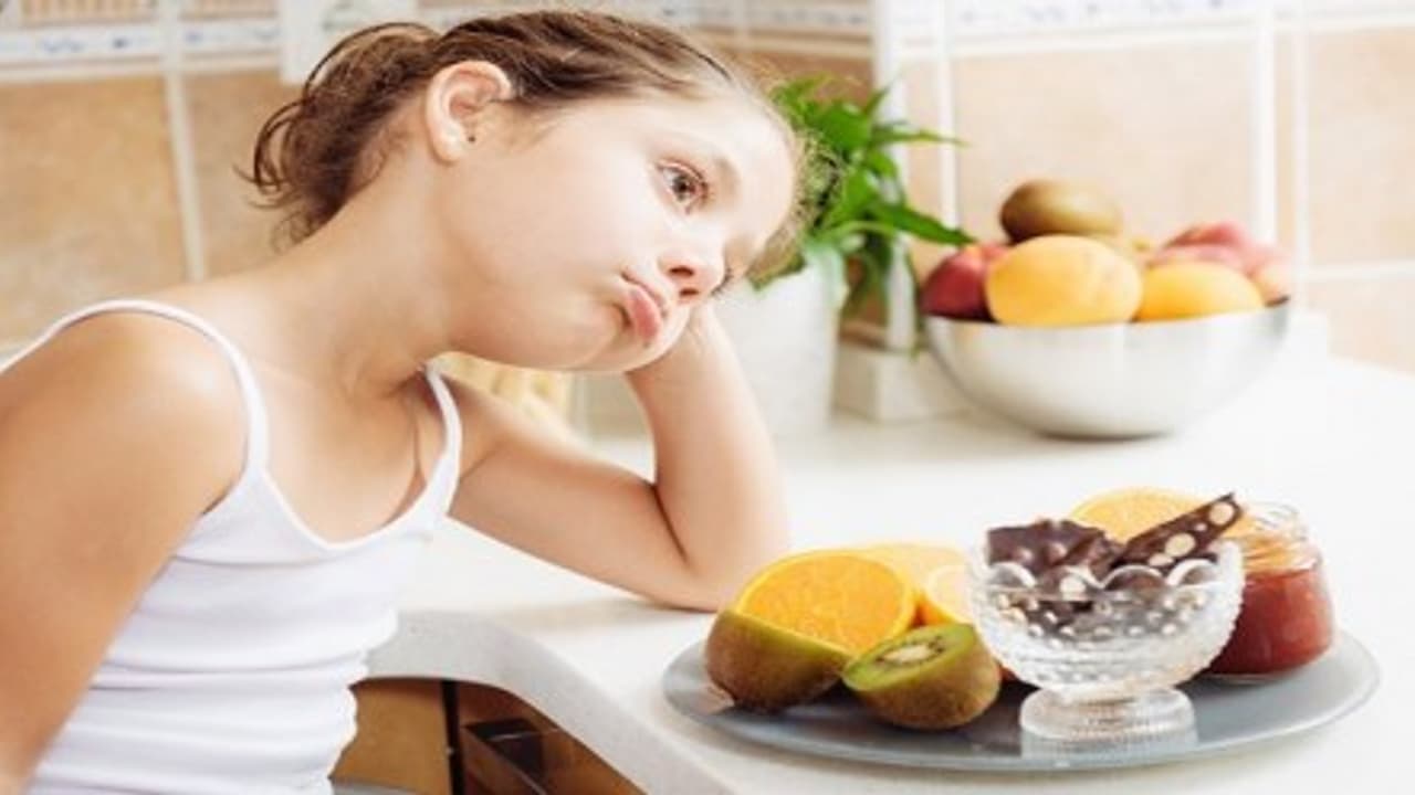 பசியின்மையால் சிரமமா? இந்த உணவுப் பழக்கவழக்கத்தை கடைப்பிடித்து பாருங்களேன்… பசியின்மையால் சிரமமா? இந்த உணவுப் பழக்கவழக்கத்தை கடைப்பிடித்து பாருங்களேன்…